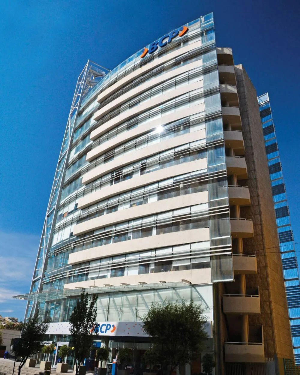 Banco de Crédito BCP Building, offices