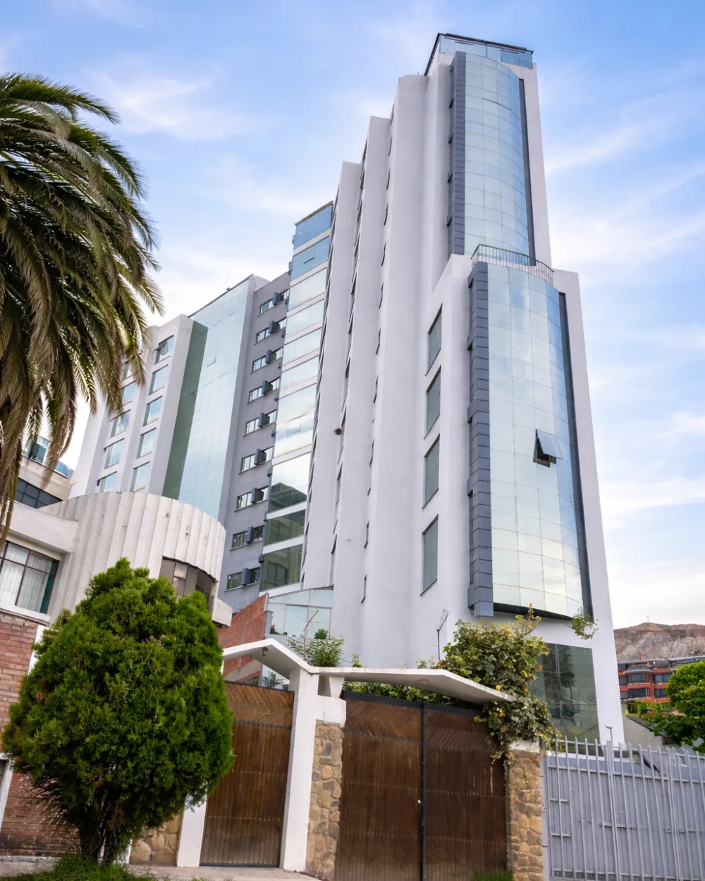 Villa Lanza Building, residential tower